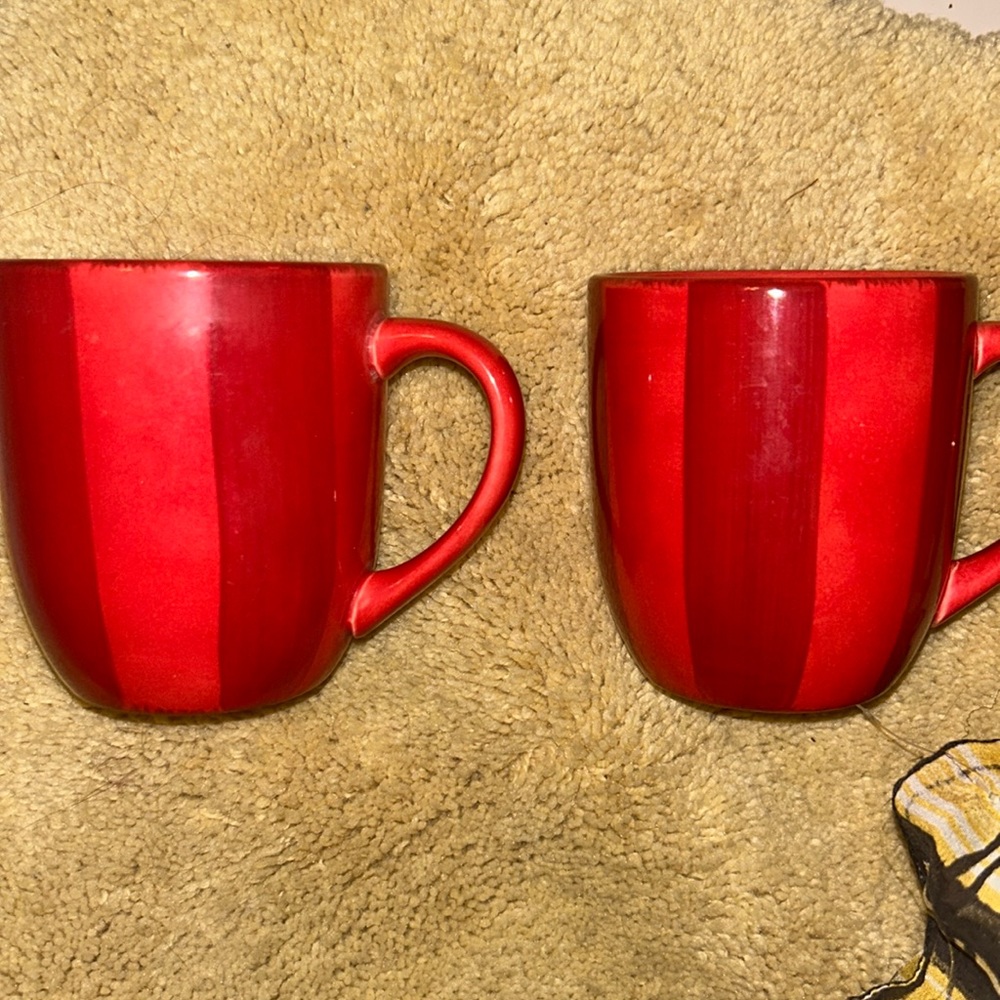 Ballard Pair red Valentine’s day Coffee mugs/ Two tone red
